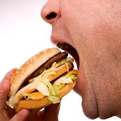 Dieta antyrakowa i najbardziej ryzykowne produkty