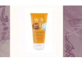 SUN SENSITIV Przeciwzmarszczkowe mleczko przeciwsłoneczne SPF 15. Cena: 48,00 zł. http://www.lavera.com.pl/p171-przeciwzmarszczkowe.mleczko.przeciwsloneczne.spf.15.htm 