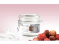 Peeling cukrowy- kozie mleko i lychee. Producent: Organique. Cena: 59,90 zł. http://www.natura-kosmetyki.pl/Peeling_cukrowy_kozie_mleko_i_lychee-50.html 