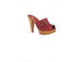 http://www.halens.pl/halens/moda_damska/obuwie/klapki/klapki_obcas/PRIVE-Klapki__m384535.html. Piękne klapki na lato - 299,00zł.