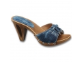 http://www.deichmann.pl/site/pl/catalog.php?brand=2&category=0060157100000549&product=1046337.Drewniaki z jeansem,niebanalne połączenie - 69,00zł!!!