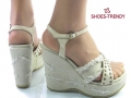 http://shoes-trendy.istore.pl/pl/sandaly-koturn-etno-bez-shoes-trendy.html.Sandałki na koturnach - 59,80zł!!!