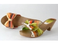 http://toobeeshoes-obuwie.istore.pl/pl/bajecznie-kolorowe-drewniaki-cudo-cudo-toobeeshoes-pomaranczowe.html.Pasiaste drewniaki z kokardką - 89,00zł!!!