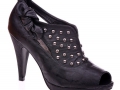 http://www.czasnabuty.pl/product-pol-278-VICES-BOTKI-OZDOBIONE-CEKINAMI-U3-1.html.Super botki ze skórzaną wkładką - 49,90zł!!!