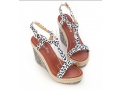 http://fashion.ogtrading.eu/oferty/70_sandalki_na_koturnie.html.Sandałki na koturnach czarno biała panterka - 60.00zł!!!