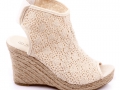 http://www.deezee.pl/obuwie_damskie/koturny/bumble_bee_crochet_wedges_natural.html.Bardzo piękne romantyczne koturny!- 109,00zł!!!
