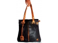 http://www.krasta.pl/product-pol-1663-Torebka-listonoszka-HAYDEN-TD8-czarna.html.Czarno-brązowa torebka - 56,97zł!!!