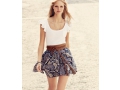 Spódniczka H&M za 39,99 zł http://moda.allegro.pl/hm-granatowa-spodnica-lato-s-36-i1649847033.html