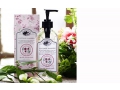 Cottage Garden, Dzika Róża - mydło w płynie o zapachu dzikiej róży. Cena: 48,00 zł/250 ml. http://maisonbelle.pl