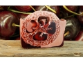 Stenders Mydło wiśniowo-waniliowe z trukwą z niezwykłym aromatem wanilii. Cena: 19,90 zł. http://perfumoteka.pl/kosmetyki/do-kapieli/mydlo-wisniowo-waniliowe-z-trukwa