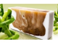 Mydło naturalne- bambus. Zapewnia usuwanie zanieczyszczeń, a przede wszystkim ochronę warstwy lipidowej naszej skóry. Cena: 12,90 zł. http://www.natura-kosmetyki.pl/Mydlo_naturalne_bambus-93.html