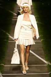 Hermes-Podium-spring-fashion-2010-001_runway1
