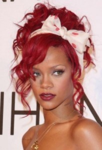 736410_D8XHVS14E4TQTEK6Q2OPUWNF3EYEK5_rihanna2_H161935_L-204x300