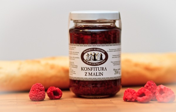 produkty_klasztorne_konfitura_z_malin_aranzacja