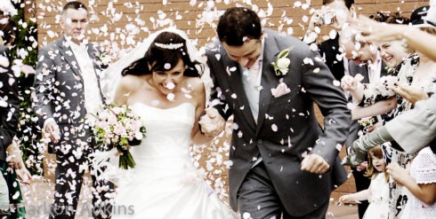 photography-of-the-wedding-confetti-in-knutsford-cheshire