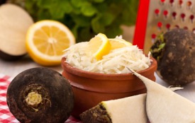 Czarna rzepa - przepisy na smaczne surówki i sposoby serwowania