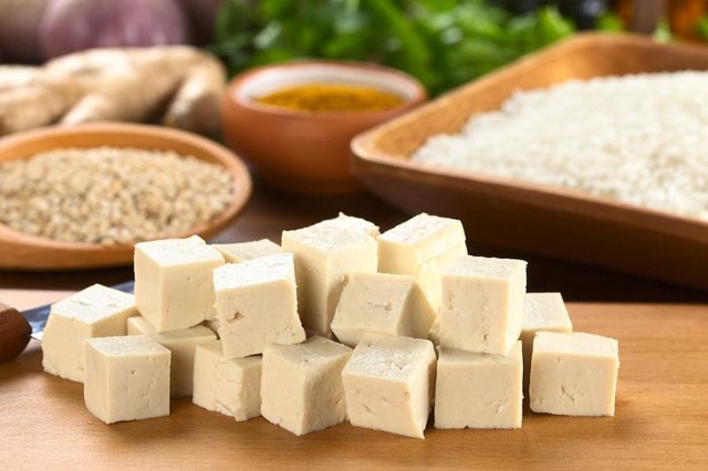 tofu w kostce