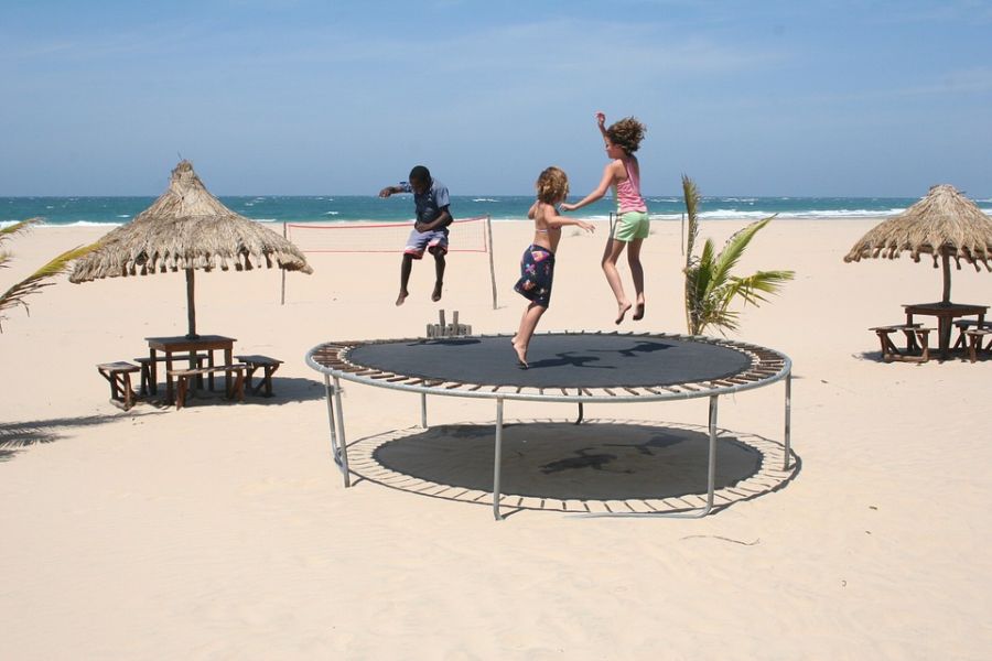 trampolina na plazy