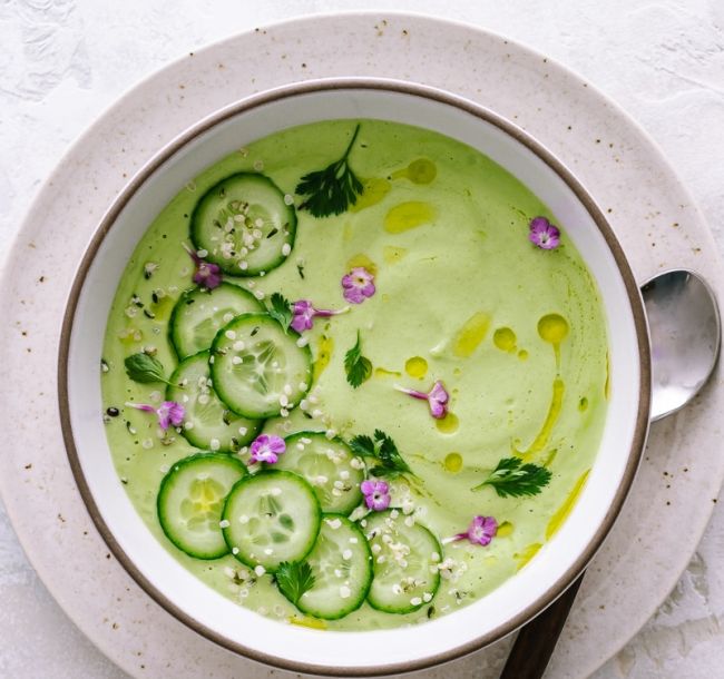 zupa z zielonych ogórków