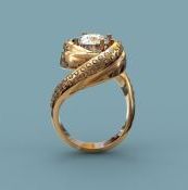 Wybór złotego pierścionka z diamentem – na co zwrócić uwagę?