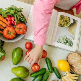 Dieta na zdrowe i piękne włosy. Najlepsze produkty na mocne i lśniące kosmyki