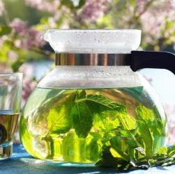 W upalny dzień robię napar z tych produktów. Jest bardzo zdrowy i gasi pragnienie
