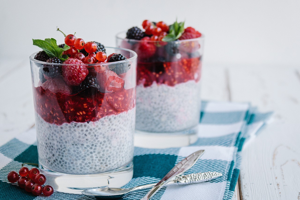 Pudding ze skyrem i nasionami chia. Słodko i bez wyrzutów sumienia