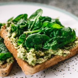 Zielony superfood z ogródka. Jak włączyć jarmuż, rukolę i szczaw do codziennej diety?