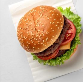 Zdrowe fast foody – przepisy na burgery, frytki i nuggetsy w wersji fit