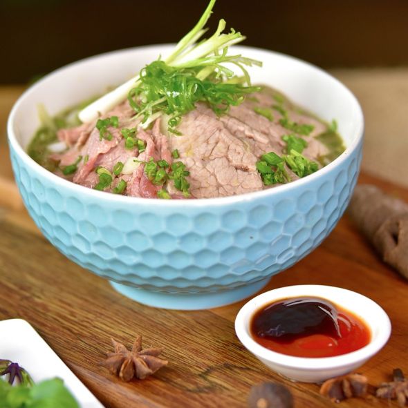 Pho w domowym wydaniu. Jak ugotować esencję Wietnamu we własnej kuchni