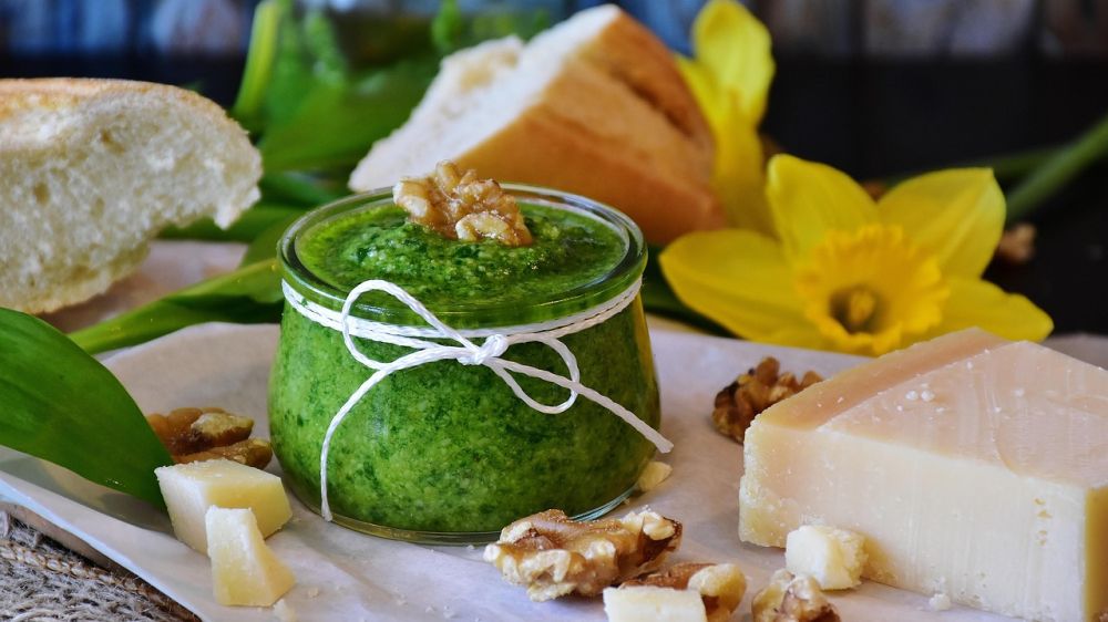 pesto z natki