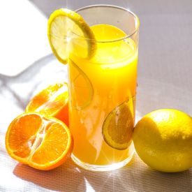 Te produkty powodują przebarwienia na skórze. Nigdy nie jedz ich przed opalaniem