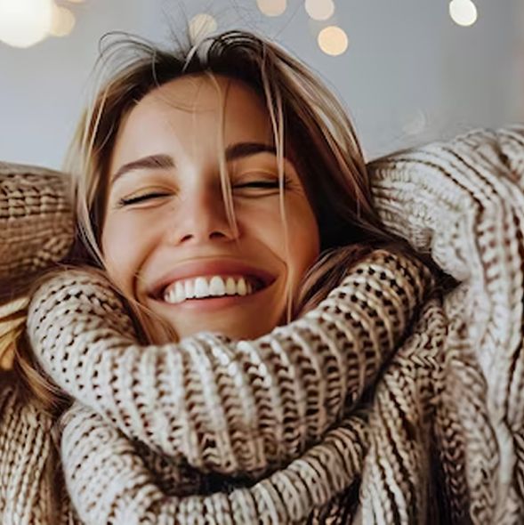 Modne swetry na zimę 2026 – modele, które będą hitem sezonu