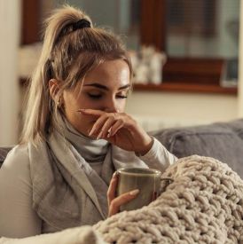 Jesienny katar pod kontrolą - naturalne sposoby, które działają