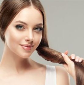 Jesienne wypadanie włosów – jak temu zapobiec? Poznaj skuteczne rozwiązanie od RADICAL med