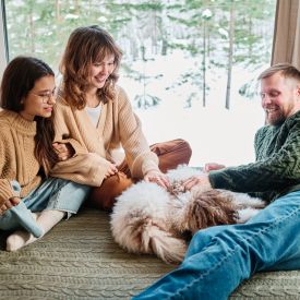 Relacje rodzinne w zimowych miesiącach: jak budować bliskość, gdy dni są krótkie i chłodne