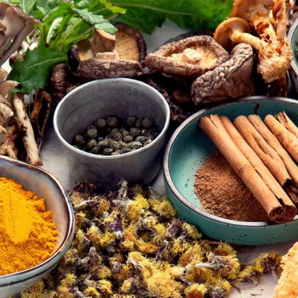 Napoje adaptogenne – naturalny sposób na odporność i wewnętrzny spokój