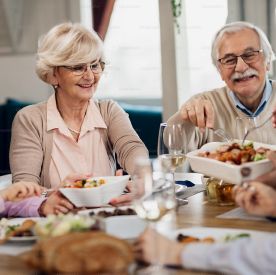 Co ugotować babci i dziadkowi – domowe przepisy pełne smaku i miłości