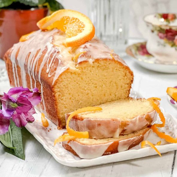 Wilgotne ciasto pomarańczowe – klasyka, która nie wychodzi z mody