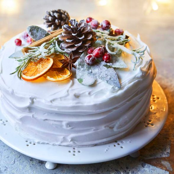 Zimowy tort marcepanowy - prosty przepis, który zawsze wychodzi