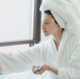 Przewodnik po oczyszczaniu wodorowym kombajnem: jak skutecznie poprawić kondycję skóry