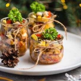 Śledź inaczej – przepisy, które odmienią Twoje menu