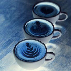 Niebieska matcha – modny napój, który koi zmysły i wspiera zdrowie