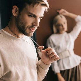 Dlaczego mężczyźni się nie domyślają? Psychologia komunikacji w związkach