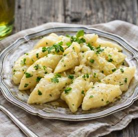 Kluski leniwe z bryndzą – domowa wersja znana z programu śniadaniowego