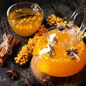 Dlaczego witamina C z soków działa lepiej niż z suplementów? Sprawdź, co ją wspiera