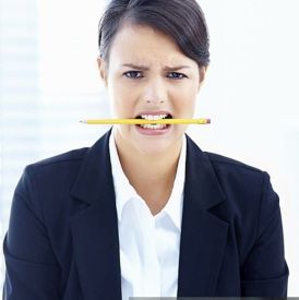 Jak stres niszczy zęby i dziąsła? Cichy sabotażysta zdrowia jamy ustnej