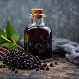 Nalewka z czarnego bzu – naturalne wsparcie zdrowia kobiet przez cały rok