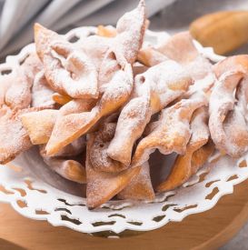 Fit Tłusty Czwartek – tradycyjne pączki i faworki w lżejszej, domowej wersji