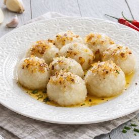 Szare pyzy z farszem z wątróbek i chilli - rustykalne, konkretne, o głębokim smaku